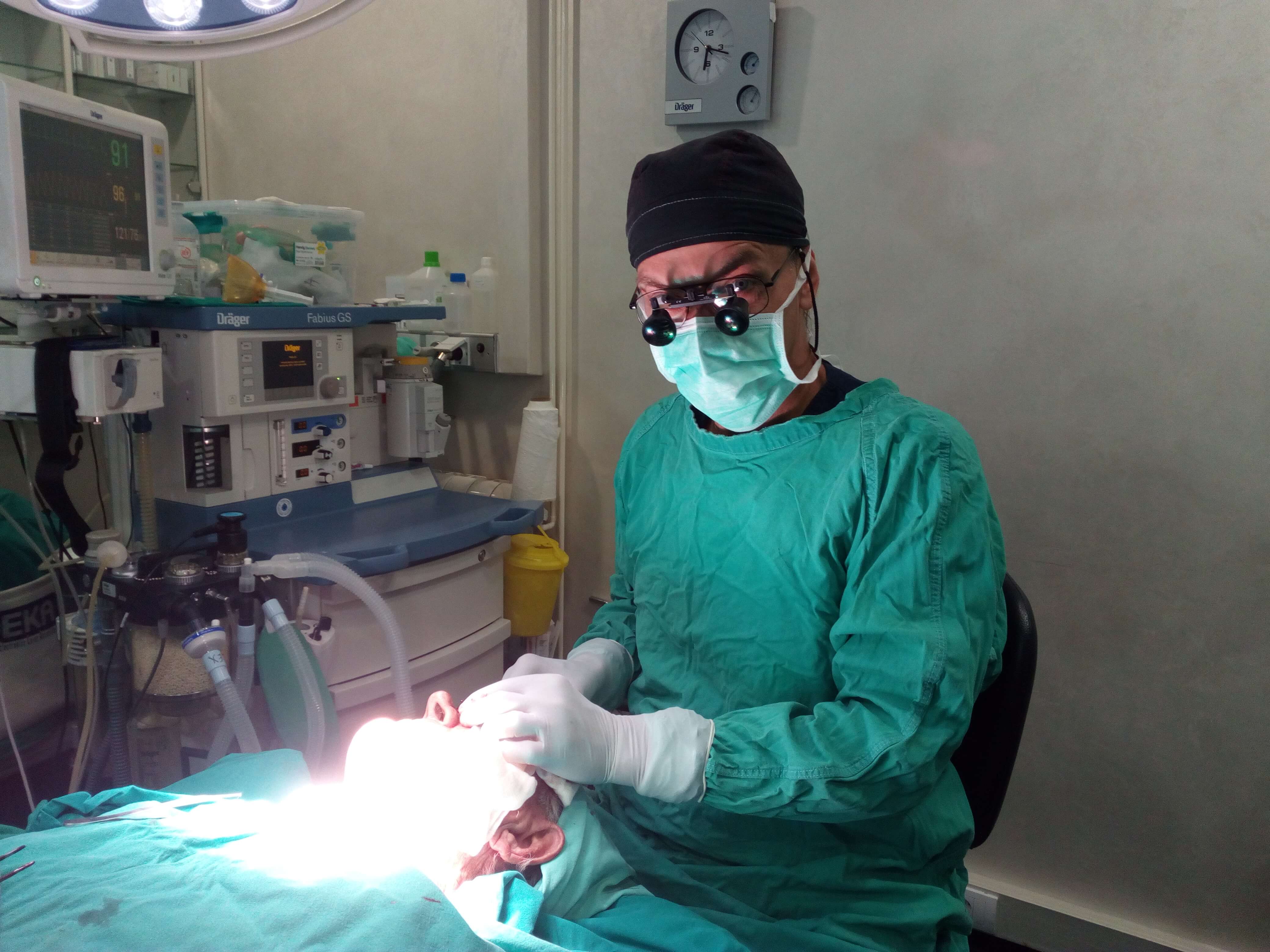 Naš dr Arsić specijalista rekonstruktivne, estetske i plastične hirurgije