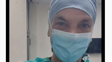 Operacija može da počne! Evo sada možete da vidite kako treba da bude obučen hirurg da bi mogao da počne operaciju...